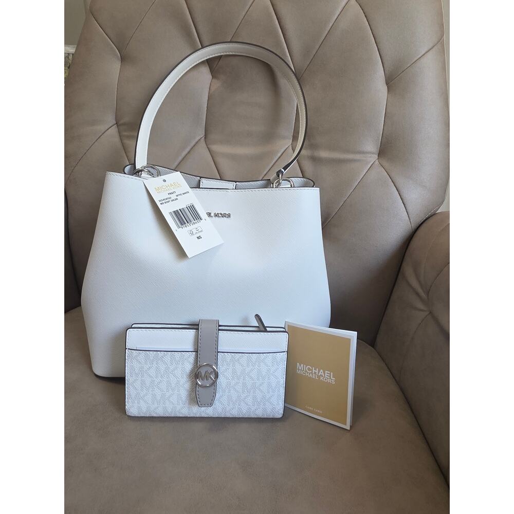 NWT Michael Kors Pratt Medium Shoulder Bag & Wallet in Optic White
